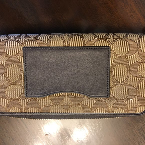 Coach New York Light Brown Wallet - Picture 4 of 5